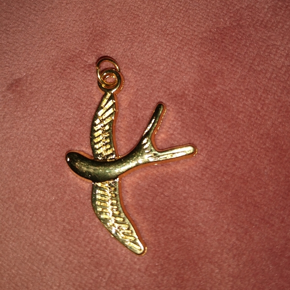 BOGO New Gold Flying Bird Charm for Necklace or Bracelet Seagull Pendant - Picture 1 of 6